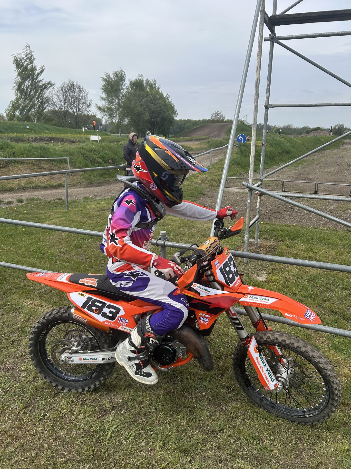 Helmfoto 2025 Luca Schad